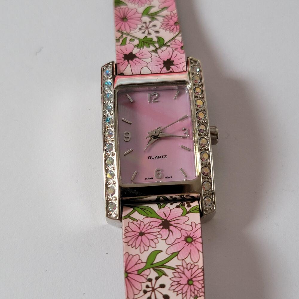 Pink Floral Necklace Watch Silver Tone Rhinestone Case Quartz FSC 61366-7